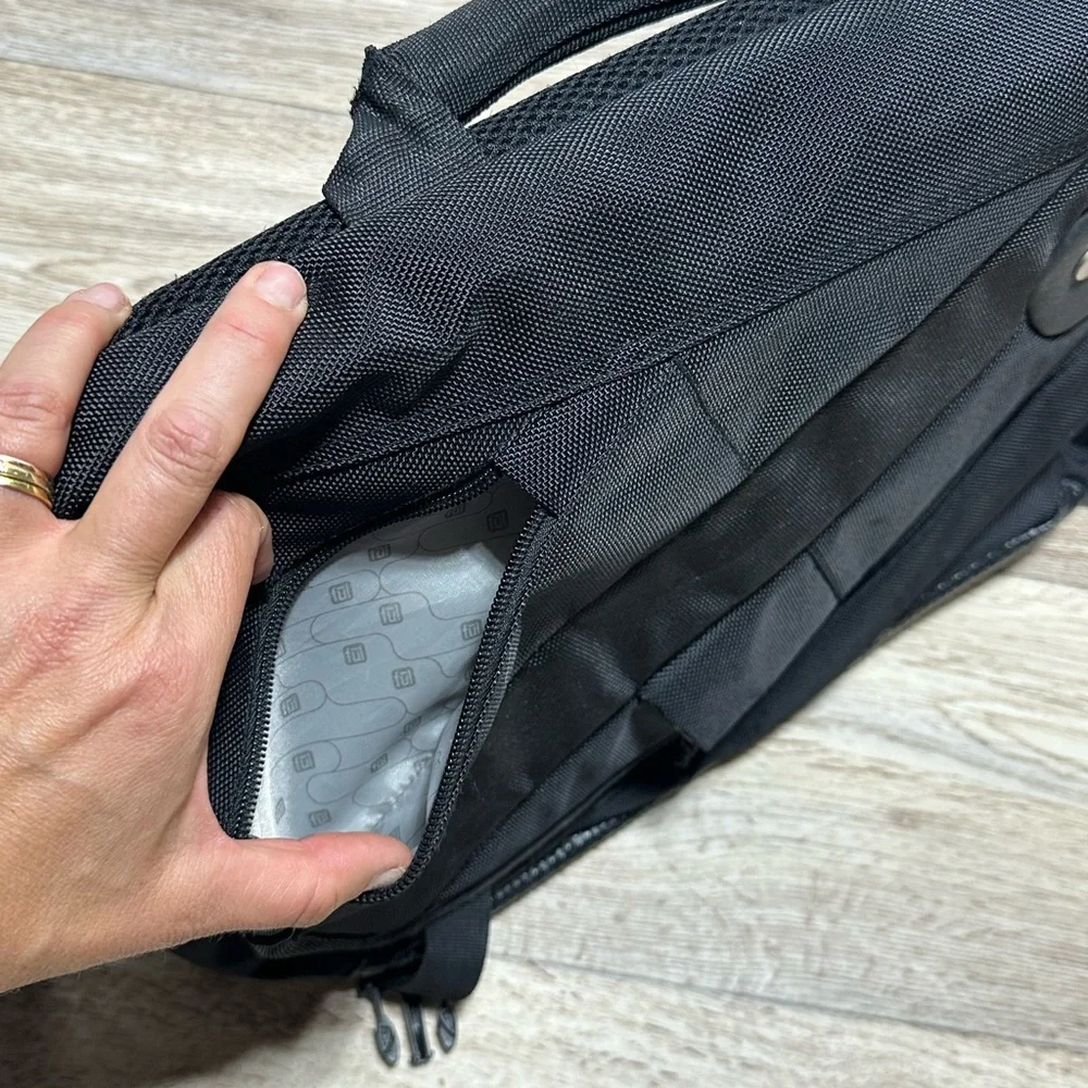 Powerbag Messenger Bag FUL Smartphone tablet laptop charging bag Missing Charger